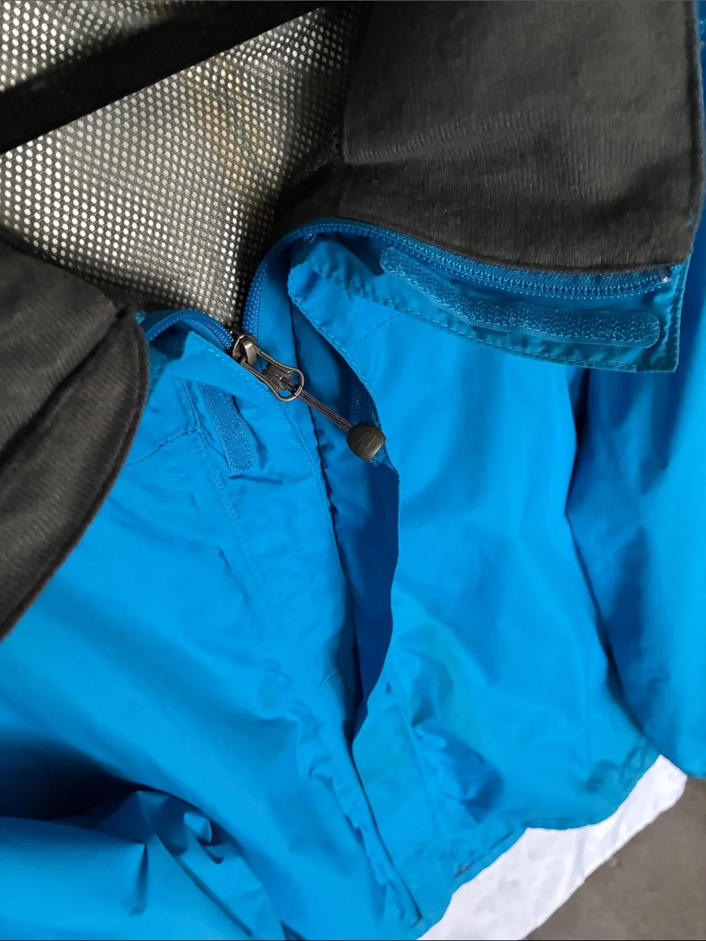 The North Face Men’s Bright Blue Windbreaker Jacket
